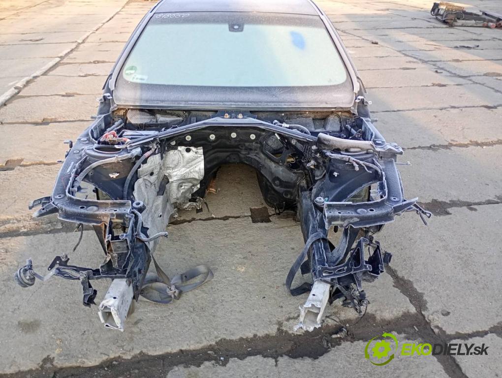 BMW F32 coupe 2014 135 kW 420 d xDrive 1995 KAROSERIA ČTVRŤÁK blatník zadní část levý práh střecha PODŁUŻNICA levý pravý