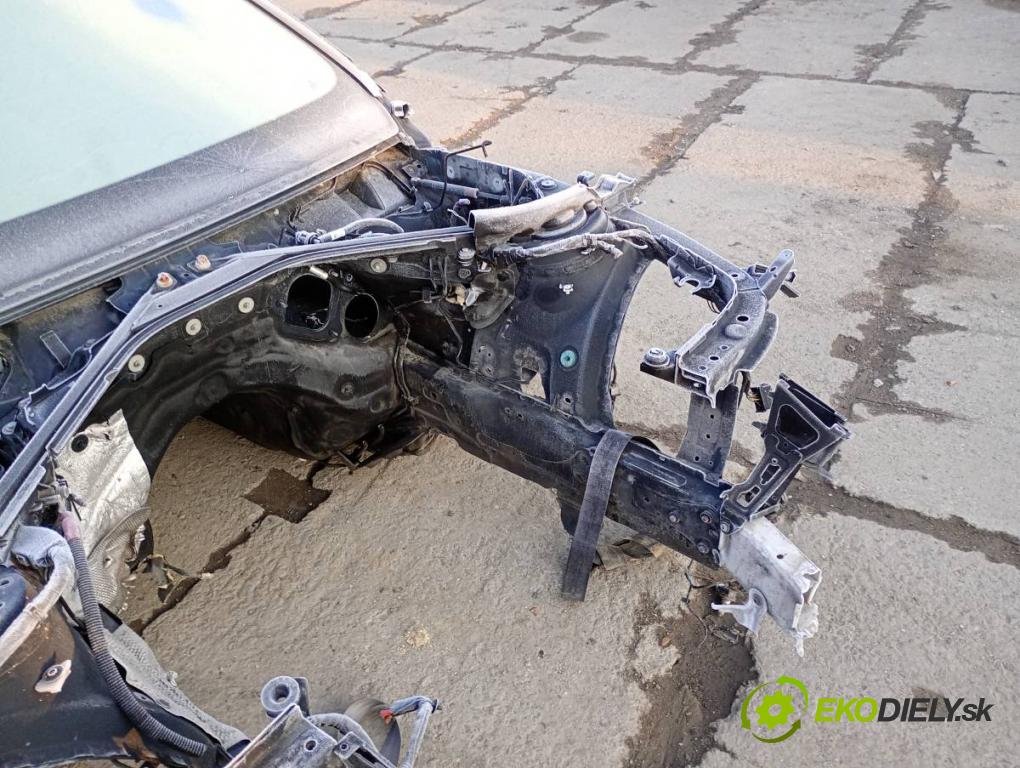 BMW F32 coupe 2014 135 kW 420 d xDrive 1995 KAROSERIA ČTVRŤÁK blatník zadní část levý práh střecha PODŁUŻNICA levý pravý