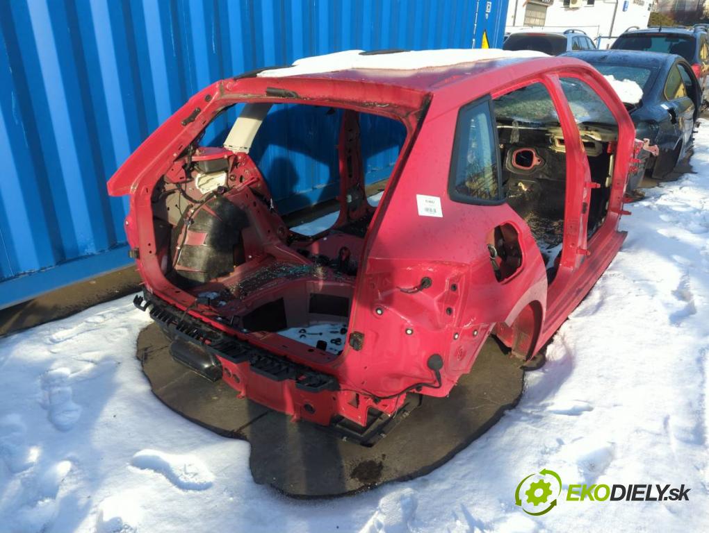 SKODA KAMIQ SUV 2024 85 kW 1.0 TSI 999 karoséria ČTVRŤÁK: Blatník zad ľavy pravy prah strecha PODŁUŻNICA ľavy pravy