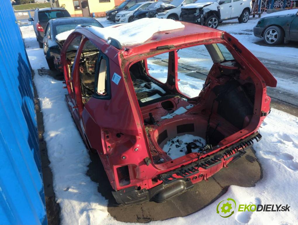 SKODA KAMIQ SUV 2024 85 kW 1.0 TSI 999 karoséria ČTVRŤÁK: Blatník zad ľavy pravy prah strecha PODŁUŻNICA ľavy pravy