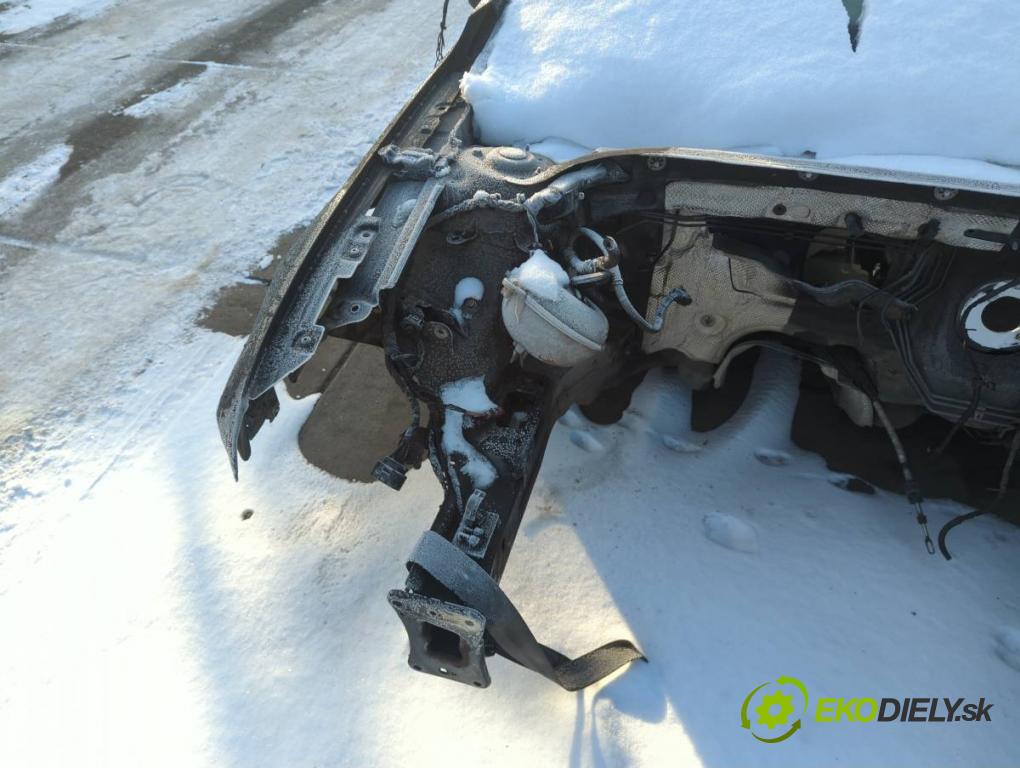 VW PASSAT B8 Kombi 2016 140 kW 2.0 TDI 1968 karoséria ČTVRŤÁK: Blatník zad ľavy pravy prah strecha PODŁUŻNICA ľavy pravy