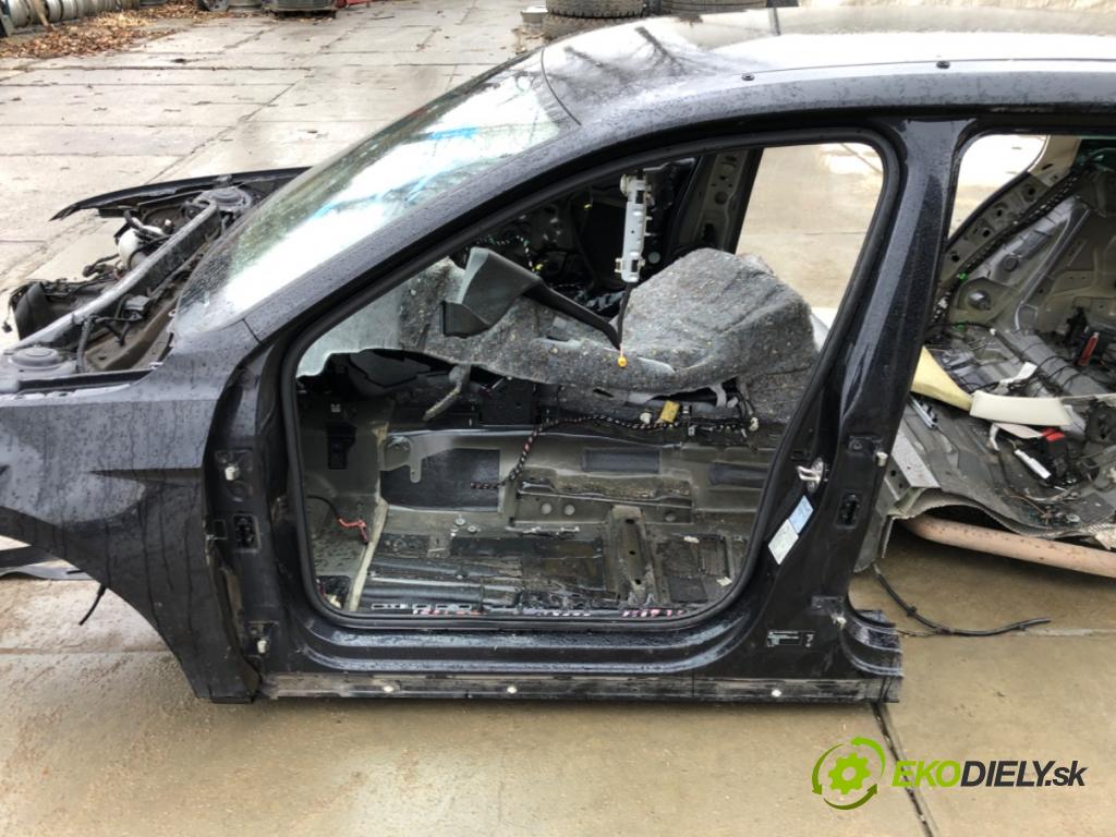 VW PASSAT B8 Kombi 2016 140 kW 2.0 TDI 1968 karoséria ČTVRŤÁK: Blatník zad pravy prah strecha PODŁUŻNICA ľavy pravy