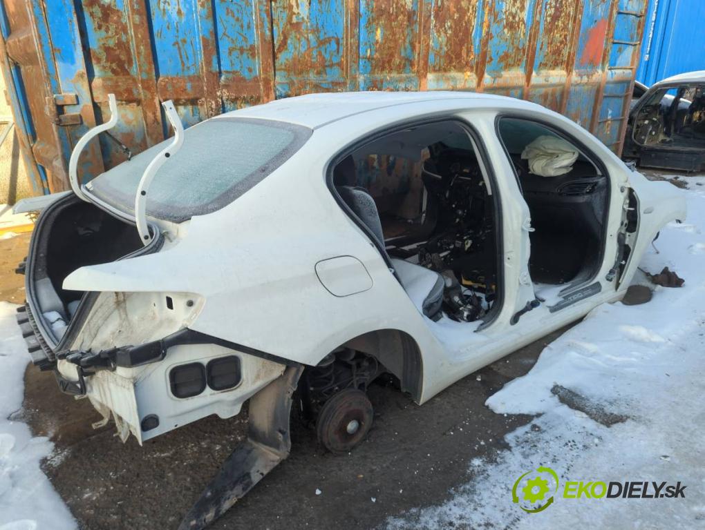 FIAT TIPO sedan 2018 70 kW 1.4 (356SXA1B) 1368 karoséria ČTVRŤÁK: Blatník zad ľavy pravy prah strecha PODŁUŻNICA ľavy pravy