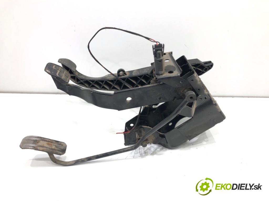 VW TRANSPORTER T4 Autobus 1995 45 kW 1.9 D 1896 PEDÁL:  (Potenciometer plynového pedálu)