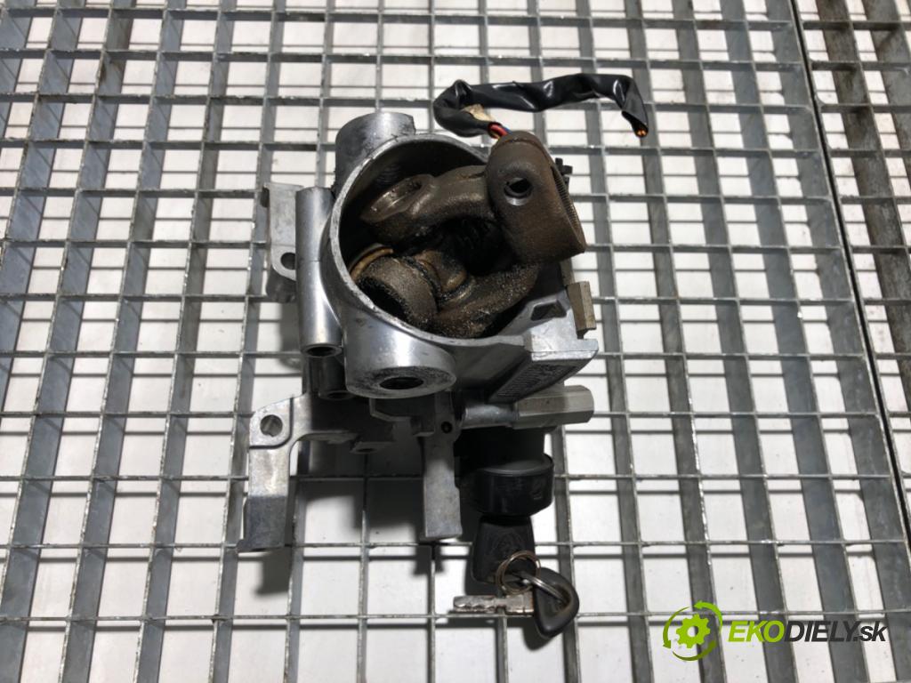 SCANIA P,G,R,T - series Ciągnik siodłowy 2008 279 kW R 380 279 kW [380 KM] olej napędowy 2004 - 2022 10600 spinačka 1407683 (Spínacia skrinka)