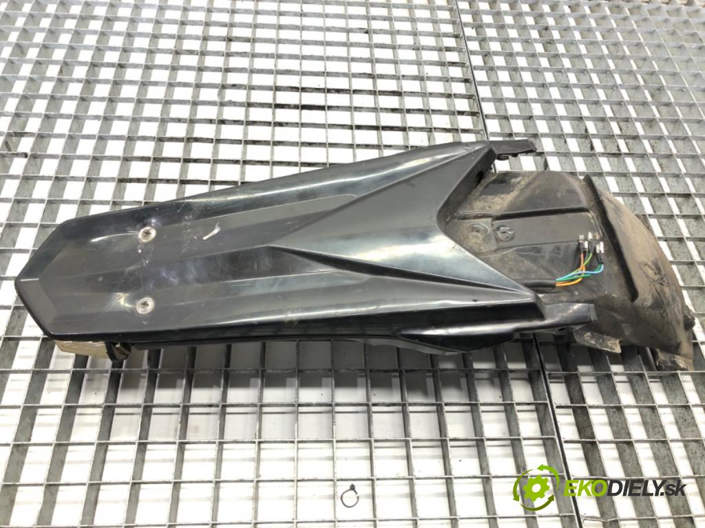 SHERCO 50SM  2015 2 kW 50 CM3 2kW (3KM) 50 Blatník zad 