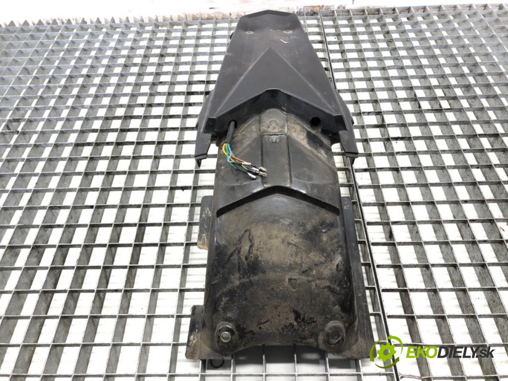 SHERCO 50SM  2015 2 kW 50 CM3 2kW (3KM) 50 Blatník zad