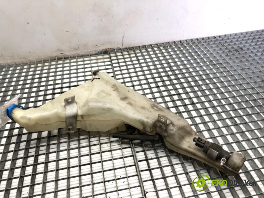 AUDI A8 D4 sedan 2011 258 kW 4.2 TDI quattro 4134 Nádržka ostrekovačov 4H0955451A