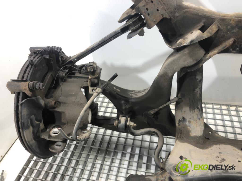 AUDI A8 D4 sedan 2011 258 kW 4.2 TDI quattro 4134 Výstuha zad 4H0505114