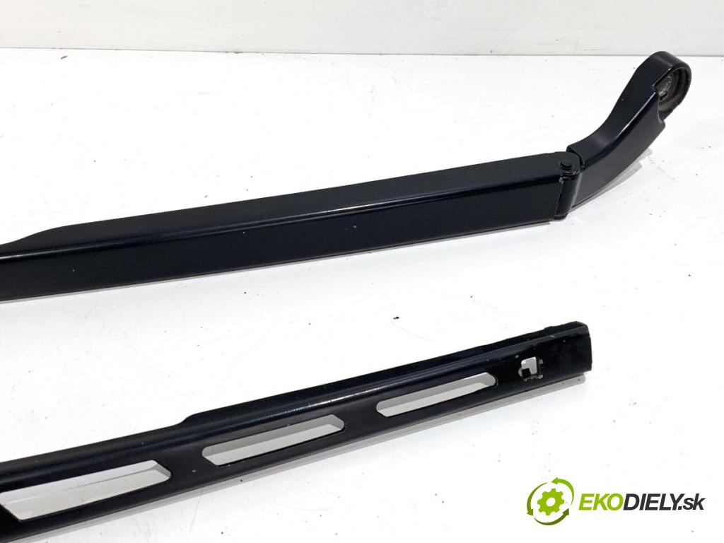 AUDI A8 D4 sedan 2011 258 kW 4.2 TDI quattro 4134 skříňka poistková 4H1955407 4H1955408 (Pojistková skříňka)