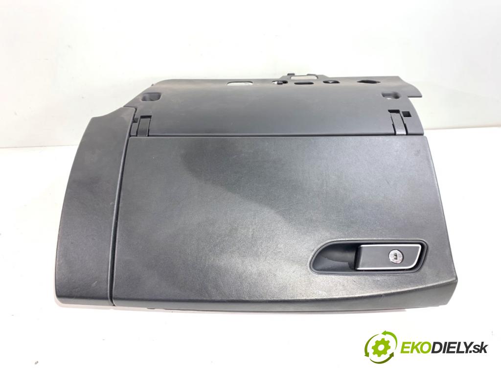 AUDI A8 D4 sedan 2011 258 kW 4.2 TDI quattro 4134 Priehradka, kastlík spolujazdca  (Priehradka (kastlík))