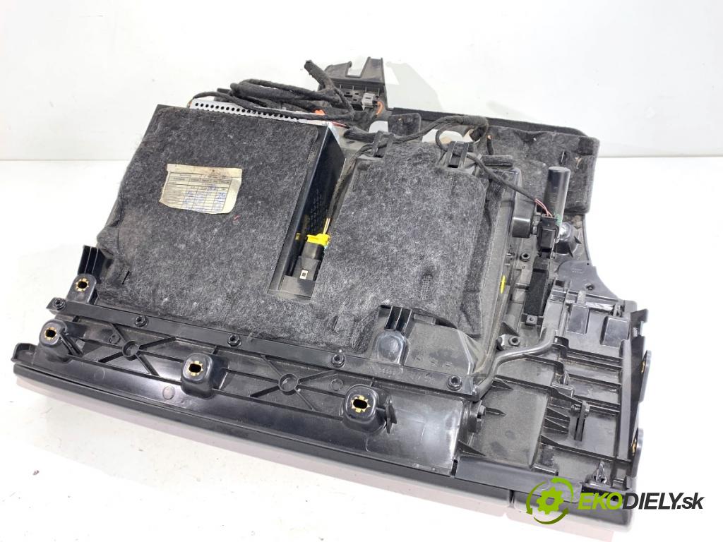 AUDI A8 D4 sedan 2011 258 kW 4.2 TDI quattro 4134 Priehradka, kastlík spolujazdca  (Priehradka (kastlík))