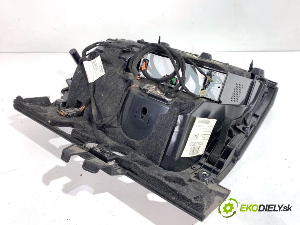 AUDI A8 D4 sedan 2011 258 kW 4.2 TDI quattro 4134 Priehradka, kastlík spolujazdca  (Priehradka (kastlík))