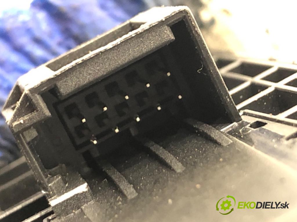 AUDI A8 D4 sedan 2011 258 kW 4.2 TDI quattro 4134 Prepínač okien 4H0959851E (Prepínacie páčky pod volantom)