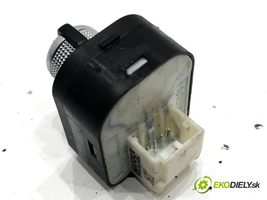 AUDI A8 D4 sedan 2011 258 kW 4.2 TDI quattro 4134 Prepínač nastavenia spätných zrkadiel 4H0959565 (Prepínacie páčky pod volantom)