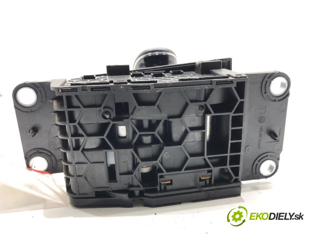 AUDI A8 D4 sedan 2011 258 kW 4.2 TDI quattro 4134 Kulisa 4H1713041E (Rýchlostná páka (kulisa))