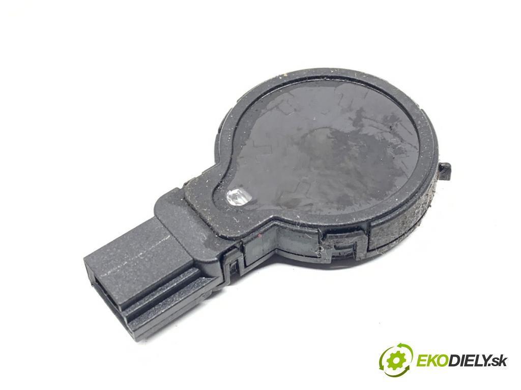 AUDI A8 D4 sedan 2011 258 kW 4.2 TDI quattro 4134 Snímač dažďa 8K0955559C (Snímač dažďa)