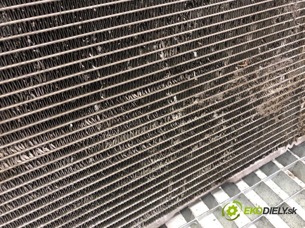 AUDI A8 D4 sedan 2011 258 kW 4.2 TDI quattro 4134 chladič vody 4H0121251B (Vodní chladič)