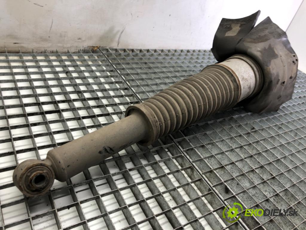 AUDI A8 D4 sedan 2011 258 kW 4.2 TDI quattro 4134 tlumič pravý zadní část 4H0616002M