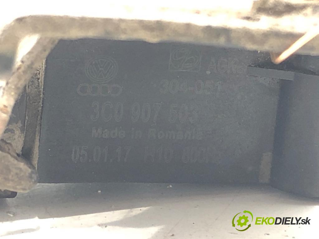 AUDI A8 D4 sedan 2011 258 kW 4.2 TDI quattro 4134 Snímač XENON pravy predný 3C0907503