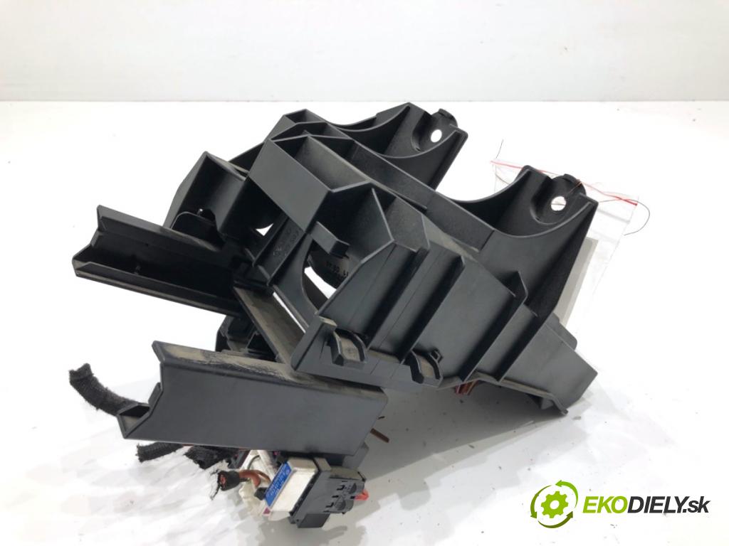 AUDI A8 D4 sedan 2011 258 kW 4.2 TDI quattro 4134 Modul komfortu 4H0907063G (Modul komfortu)