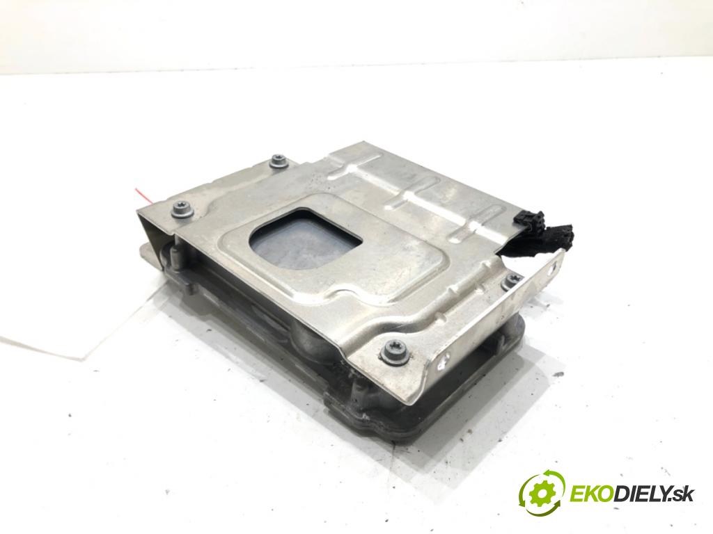 AUDI A8 D4 sedan 2011 258 kW 4.2 TDI quattro 4134 Modul KAMERY 4G0907107B