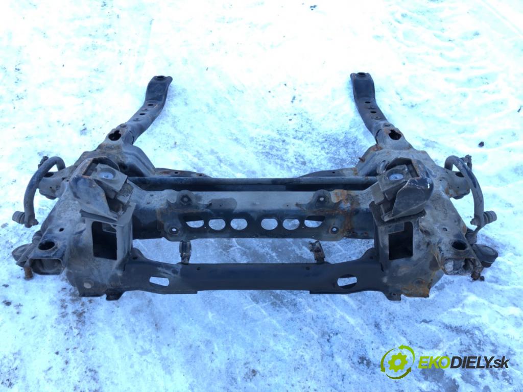 VW CARFTER 30 35 Autobus 2016 100 kW 2.0 TDI 1968 výztuha pod motor A9063302502 (Přední výztuha)