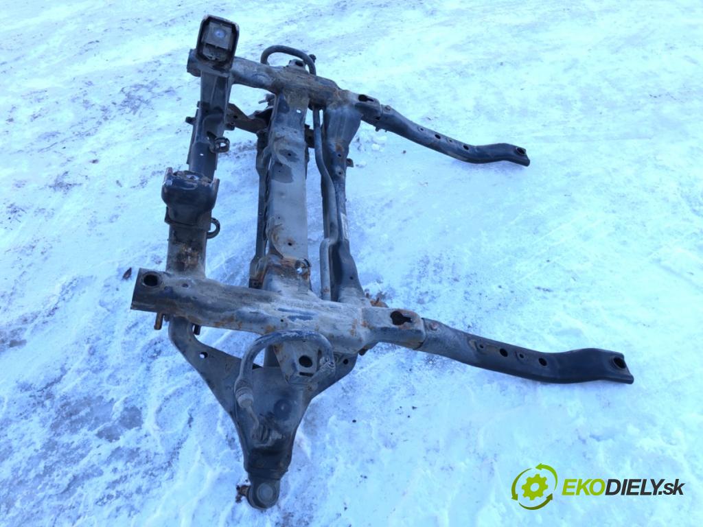 VW CARFTER 30 35 Autobus 2016 100 kW 2.0 TDI 1968 výztuha pod motor A9063302502 (Přední výztuha)