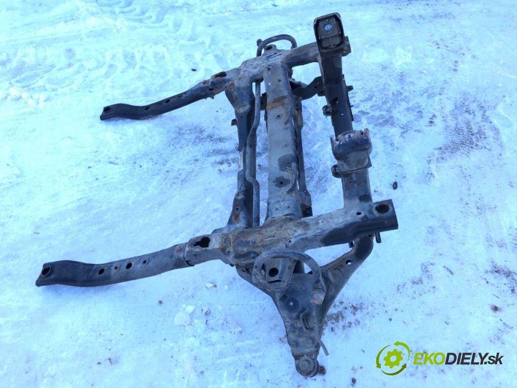 VW CARFTER 30 35 Autobus 2016 100 kW 2.0 TDI 1968 výztuha pod motor A9063302502 (Přední výztuha)