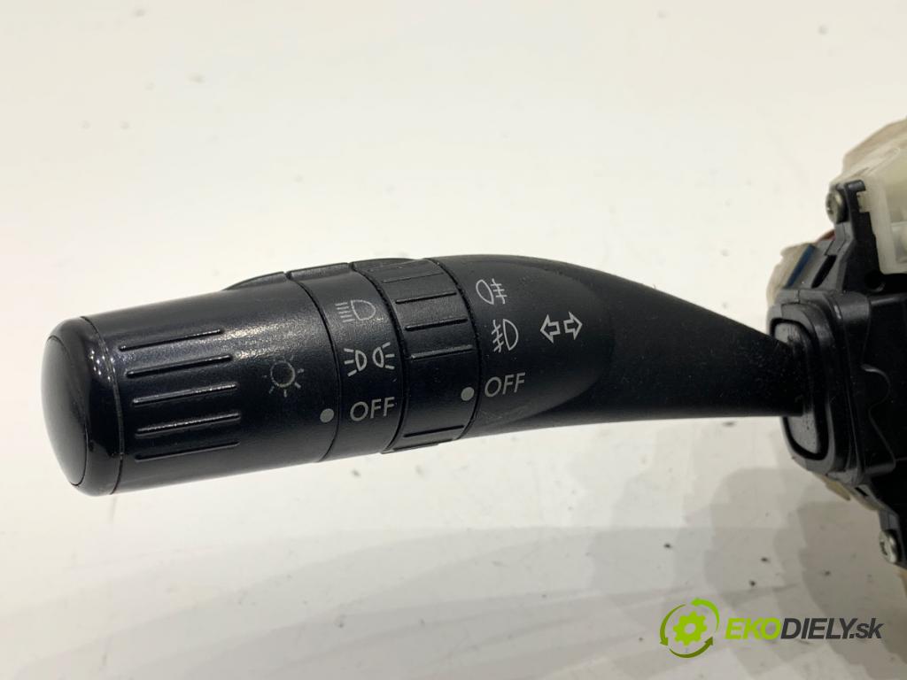 SUBARU LEGACY IV sedan 2006 121 kW 2.0 AWD (BL5) 1994 Prepínač kombinovaný 83111AC740 (Prepínacie páčky pod volantom)