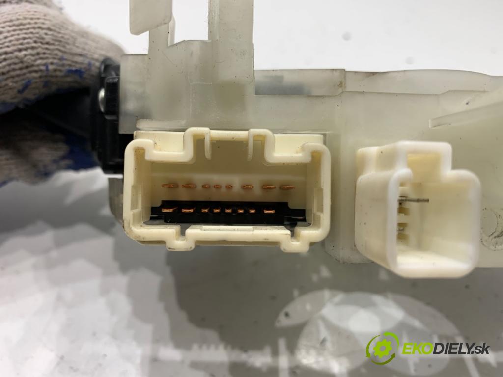 SUBARU LEGACY IV sedan 2006 121 kW 2.0 AWD (BL5) 1994 Prepínač kombinovaný 83111AC740 (Prepínacie páčky pod volantom)