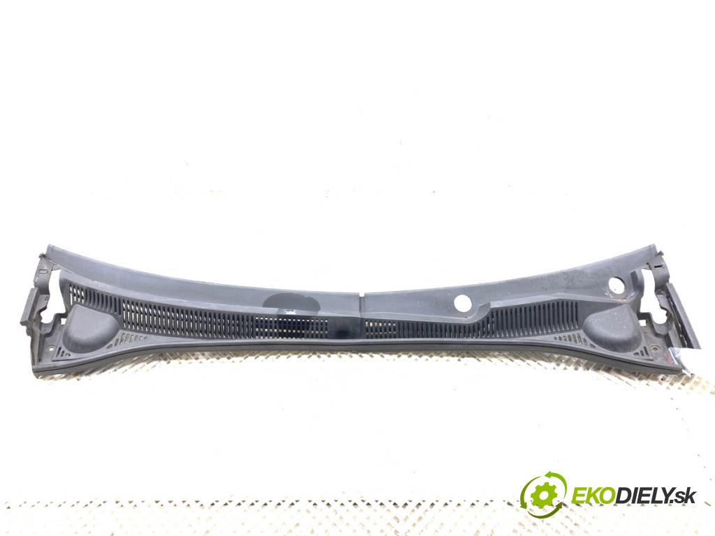 SUZUKI SX4 liftback 2010 88 kW 1.6 VVT (RW 416) 1586 Torpédo, plast pod čelné okno  (Torpédo (plast pod čelným sklom))