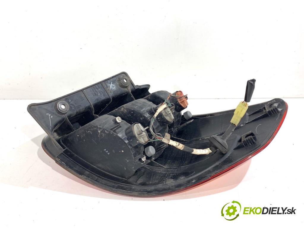 SUZUKI SX4 liftback 2010 88 kW 1.6 VVT (RW 416) 1586 Svetlo ľavy zad