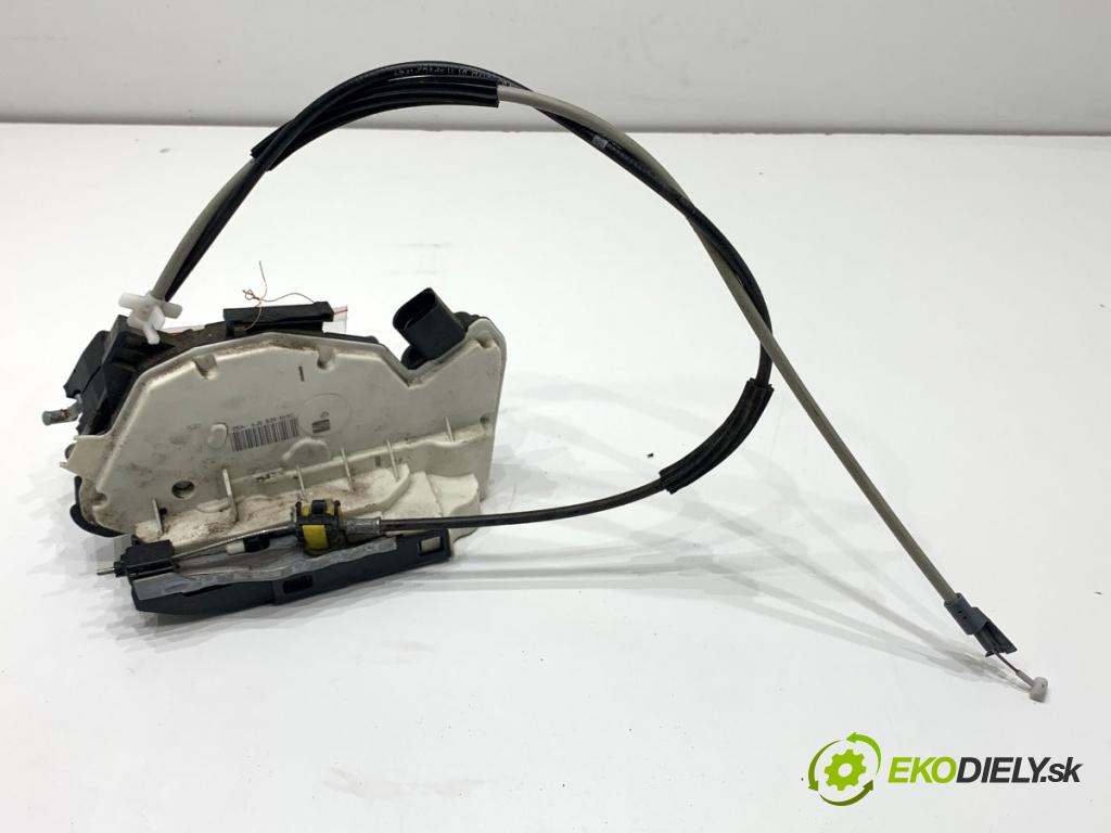 SEAT IBIZA IV liftback 2011 63 kW 1.4 1390 zámok Dvere ľavy zad 6J0839015C