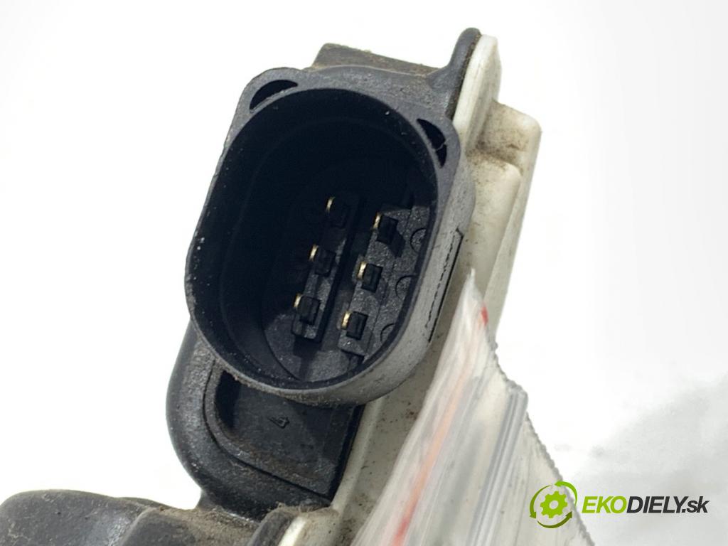 SEAT IBIZA IV liftback 2011 63 kW 1.4 1390 zámok Dvere ľavy zad 6J0839015C