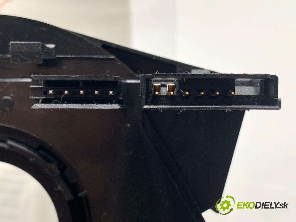 SEAT IBIZA IV liftback 2011 63 kW 1.4 1390 Krúžok, slimák airbag 279948 (Airbag)