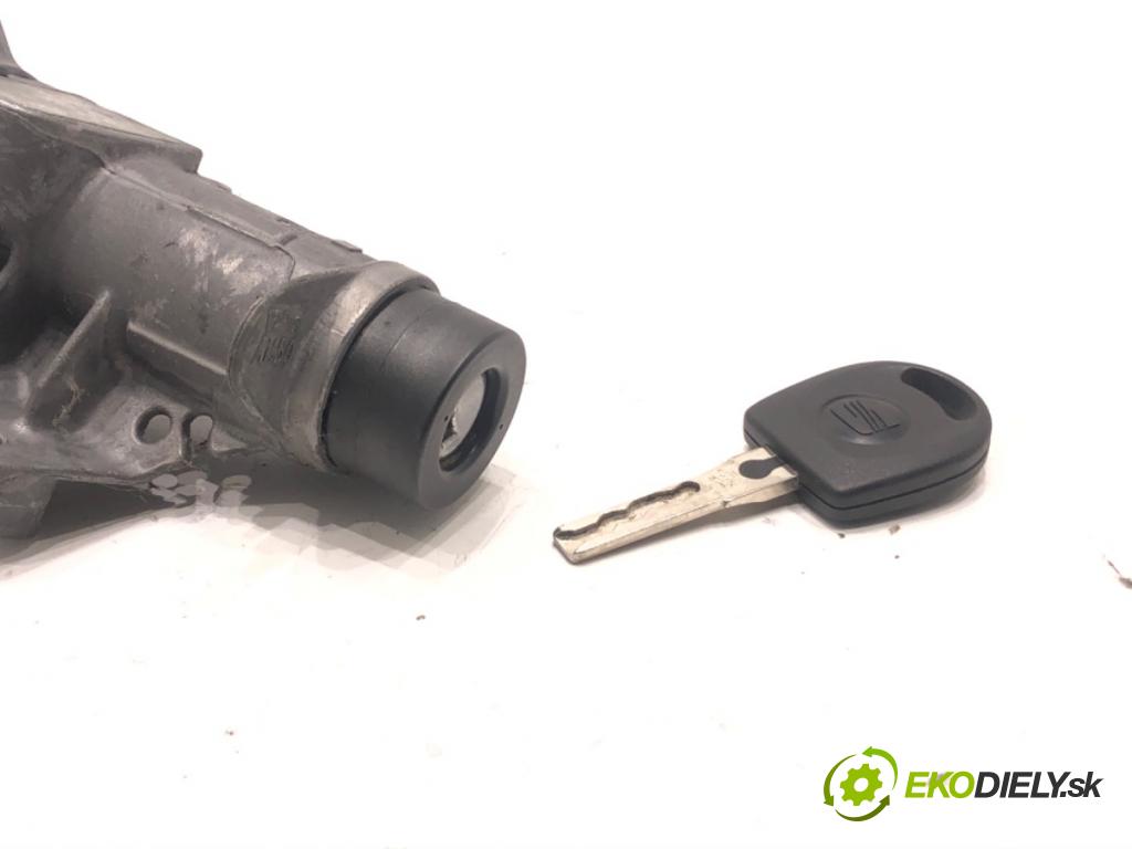 SEAT IBIZA IV liftback 2011 63 kW 1.4 1390 spinačka 6R0905851D (Spínacia skrinka)