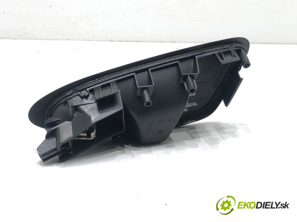 SEAT IBIZA IV liftback 2011 63 kW 1.4 1390 Kľučka vnútorná pravy predný 6J1837114A