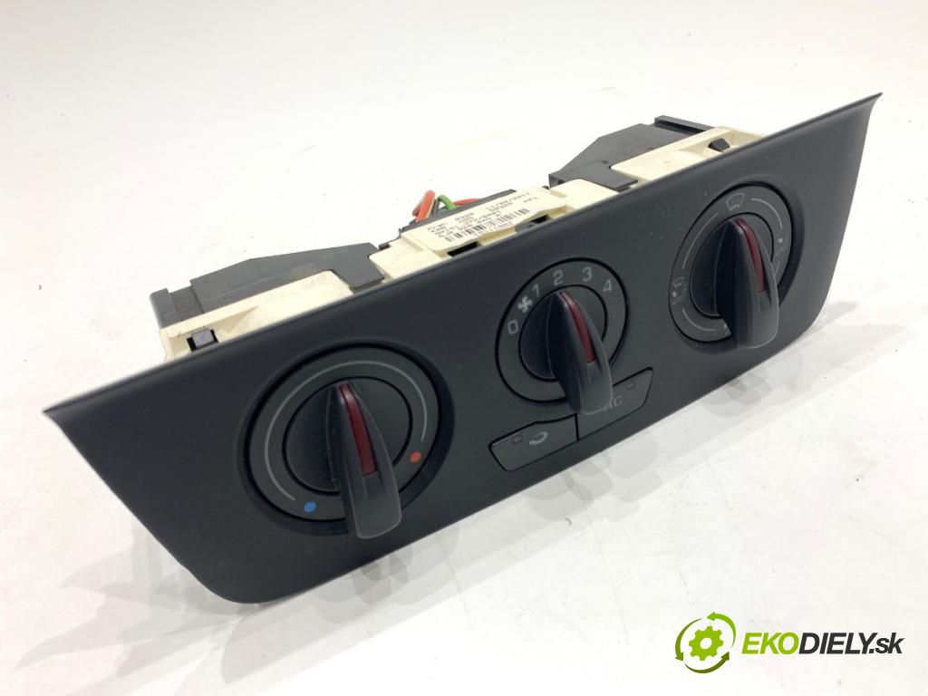 SEAT IBIZA IV liftback 2011 63 kW 1.4 1390 Panel ovládania kúrenia 6J0820045A (Prepínacie páčky pod volantom)