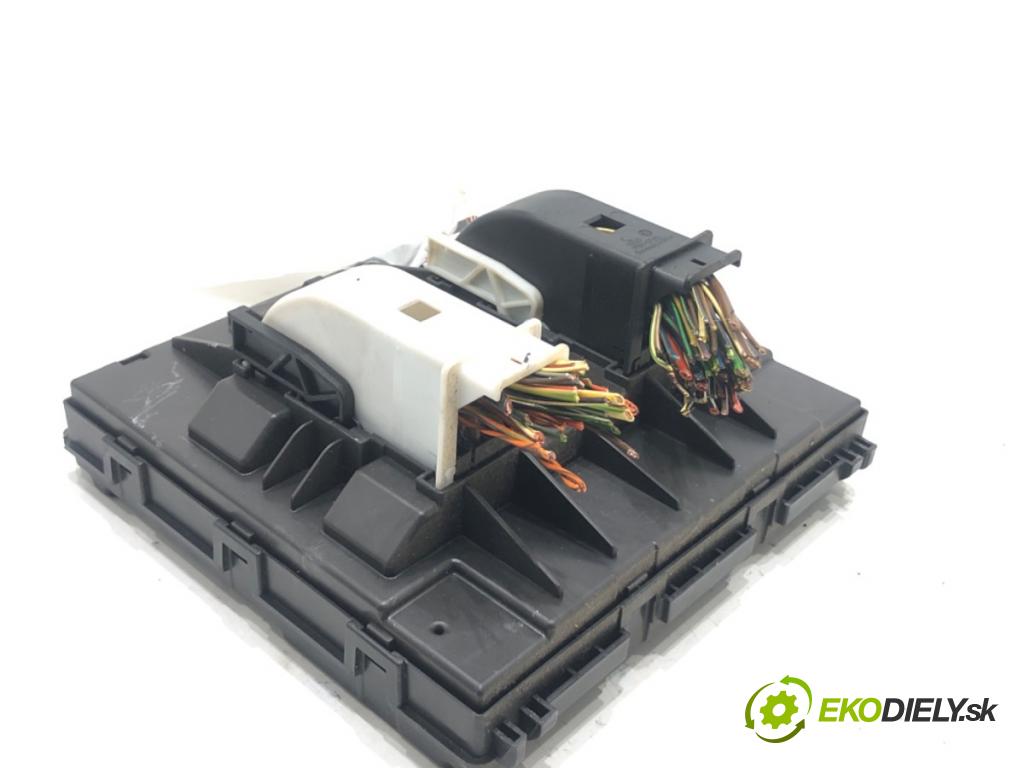 SEAT IBIZA IV liftback 2011 63 kW 1.4 1390 Modul komfortu 6R0937087H (Modul komfortu)