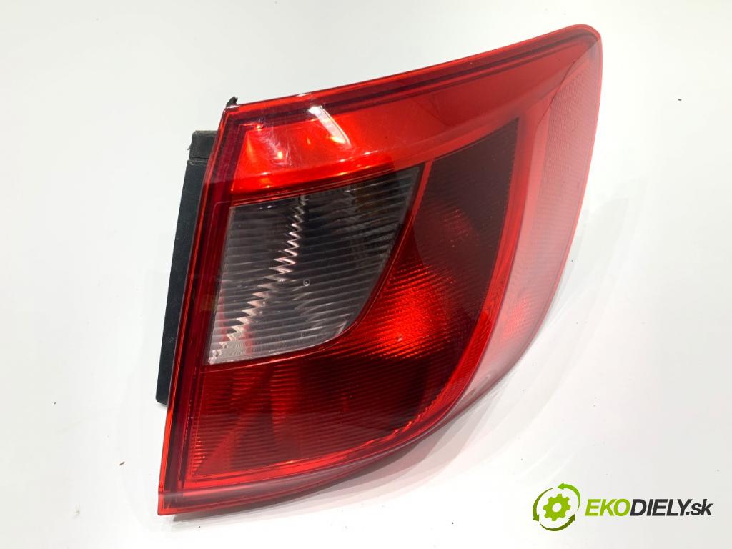 SEAT IBIZA IV liftback 2011 63 kW 1.4 1390 Svetlo pravy zad