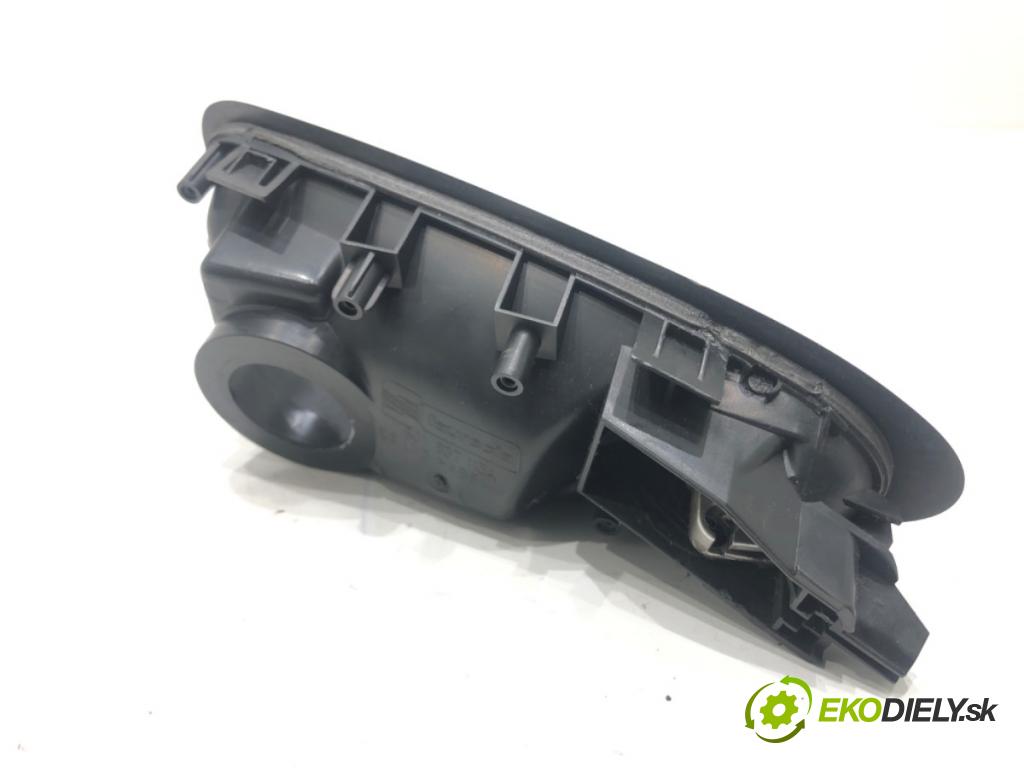 SEAT IBIZA IV liftback 2011 63 kW 1.4 1390 Kľučka vnútorná ľavy predný 6J1837113A