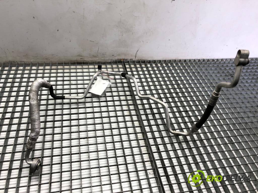 SEAT IBIZA IV liftback 2011 63 kW 1.4 1390 rúrka klimatizace 6R1820743D (Trubka klimatizace)