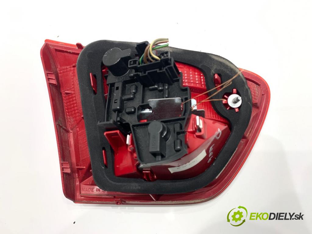 SEAT IBIZA IV liftback 2011 63 kW 1.4 1390 Svetlo zad pravá vnútorná  (Kľučka dverí ostatné)