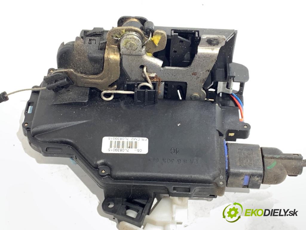 VW GOLF V liftback 2004 77 kW 1.9 TDI 1896 zámok Dvere ľavy zad 7L0839015