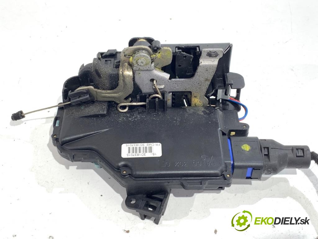 VW GOLF V liftback 2004 77 kW 1.9 TDI 1896 zámok Dvere ľavy predný 3D1837015
