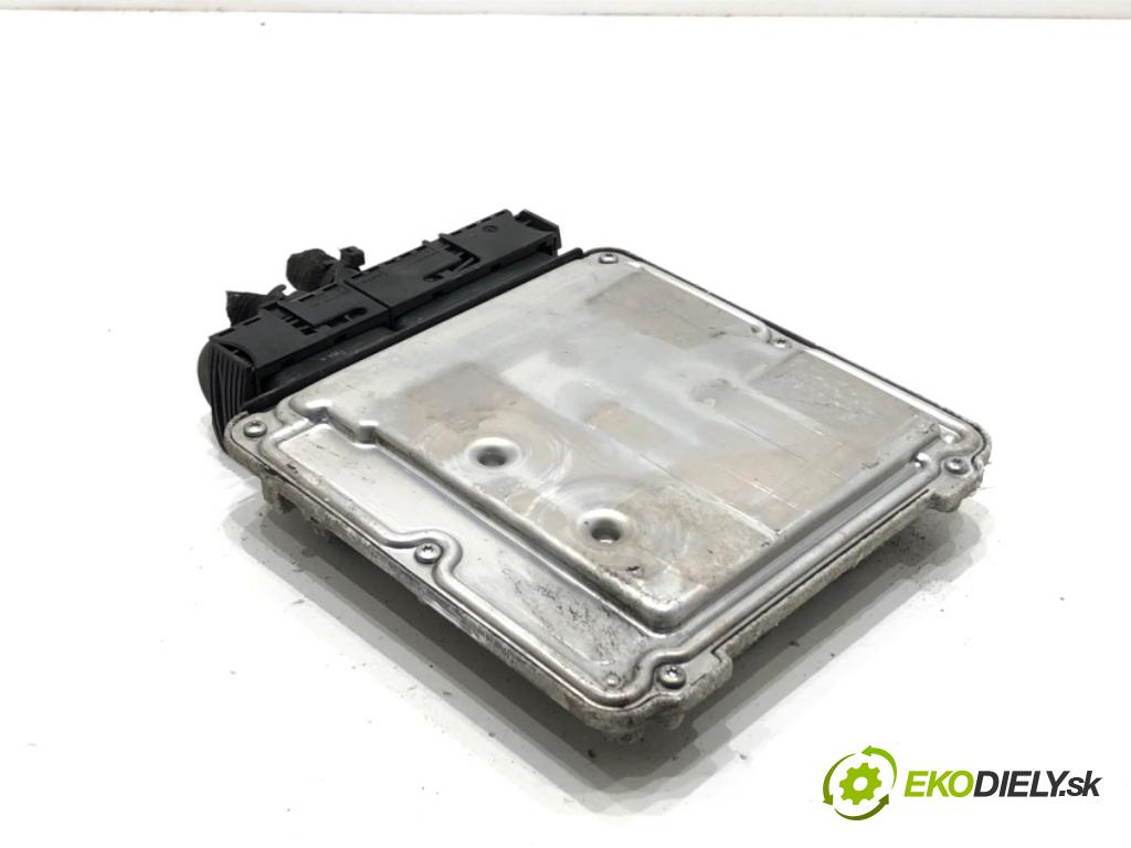 VW GOLF V liftback 2004 77 kW 1.9 TDI 1896 riadiaca jednotka Motor 03G906016CB (Riadiaca jednotka)