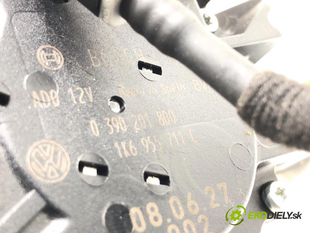 VW GOLF V liftback 2004 77 kW 1.9 TDI 1896 Motor stieračov zad 1K6955711C