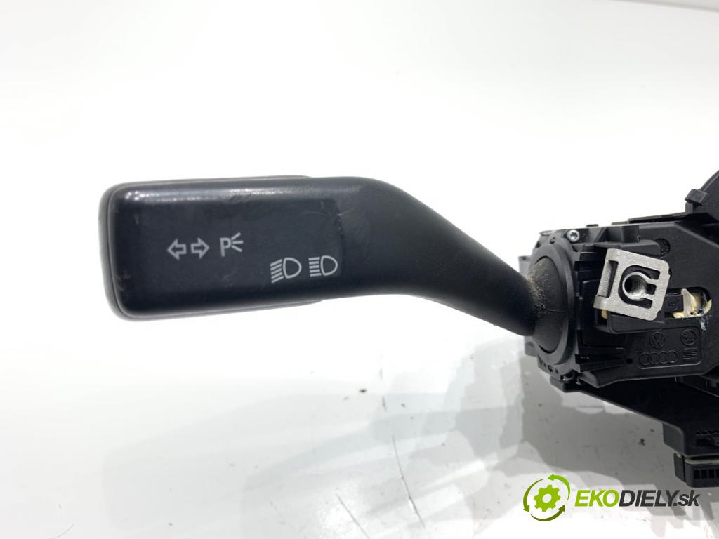 VW GOLF V liftback 2004 77 kW 1.9 TDI 1896 Prepínač kombinovaný 1K0953503E (Prepínacie páčky pod volantom)