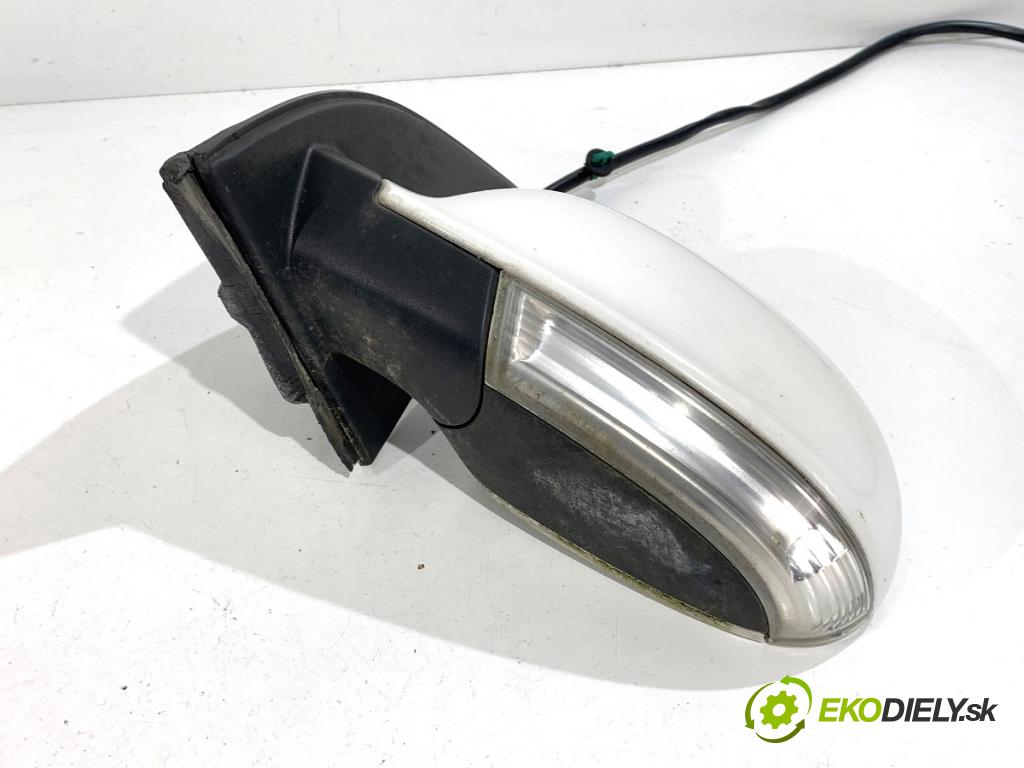 VW GOLF V liftback 2004 77 kW 1.9 TDI 1896 Spätné zrkadlo ľavy